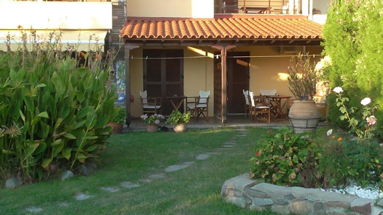 Studios Tripiti Nea Roda Exterior photo