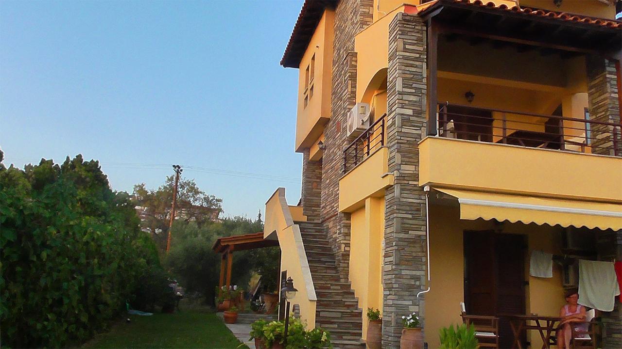 Studios Tripiti Nea Roda Exterior photo