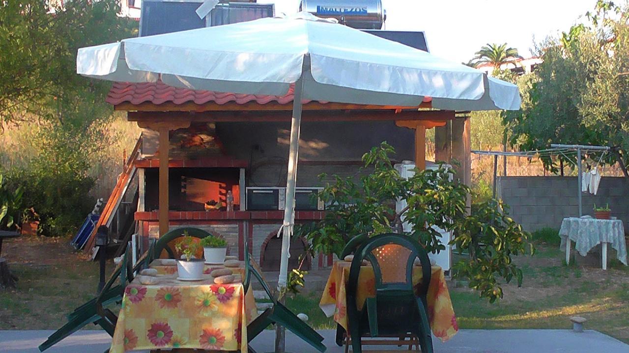 Studios Tripiti Nea Roda Exterior photo